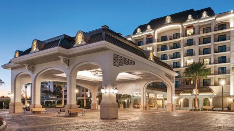 Riviera Resort Disney: Uma Jornada Encantadora à Riviera Francesa