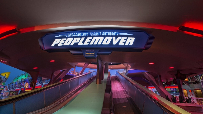 Tomorrowland Transit Authority PeopleMover: O Passeio Futurista da Disney World