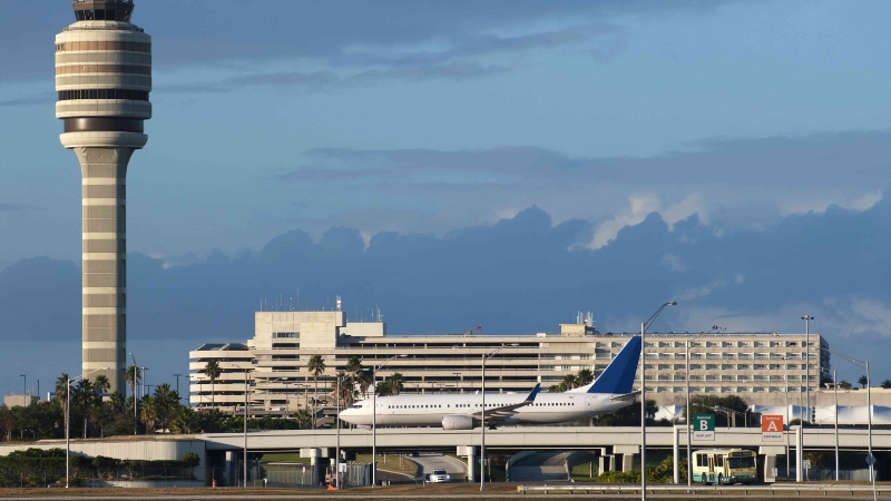 Como ir do aeroporto de Orlando para hotel da Disney?