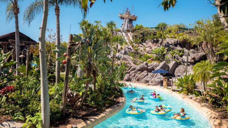Descubra o Typhoon Lagoon, um dos parques aquáticos da Disney