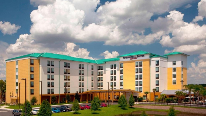 SpringHill Suites Orlando at SeaWorld: Um Refúgio Moderno e Descontraído