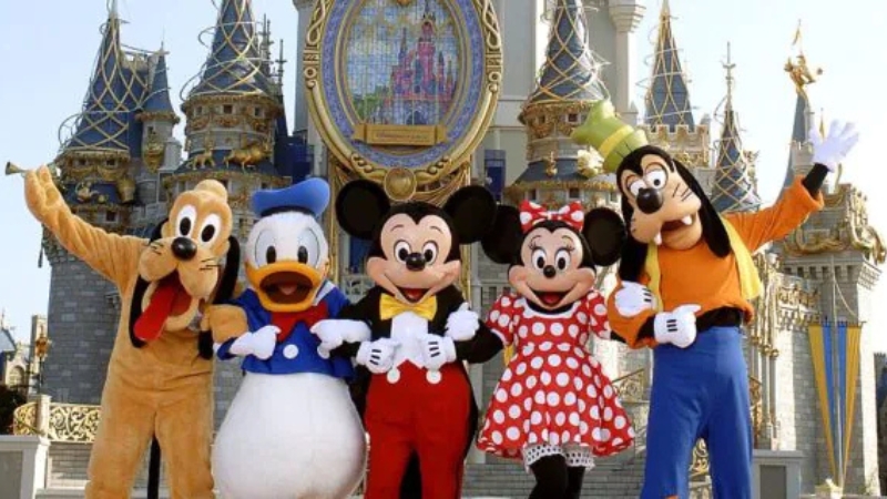 Parques da Disney fogem da Cultura Woke e focam em entretenimento familiar tradicional