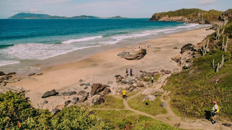 Praia Brava Cabo Frio: Um Paraíso Selvagem para os Aventureiros