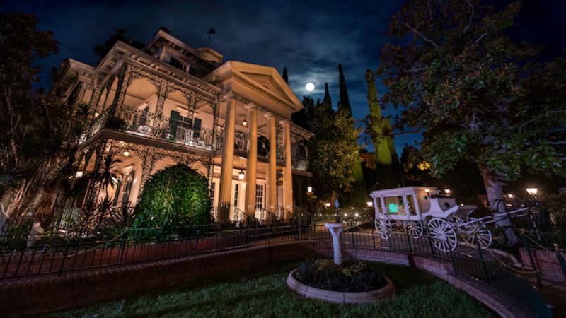 Haunted Mansion fechará em agosto para transformação de Halloween na Disneyland Califórnia